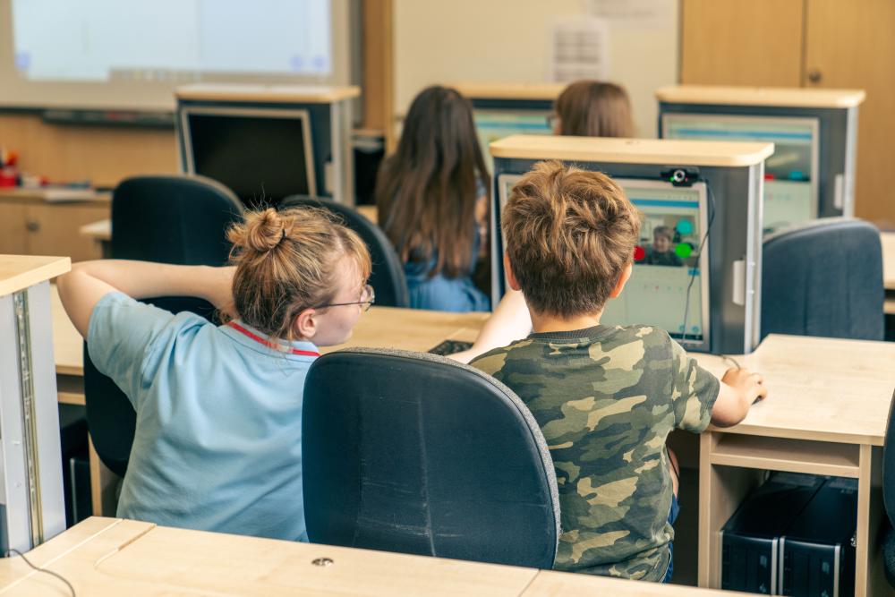 Teching computer technology